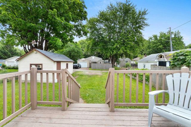1213 S NORWOOD AVENUE, Green Bay, WI 54304