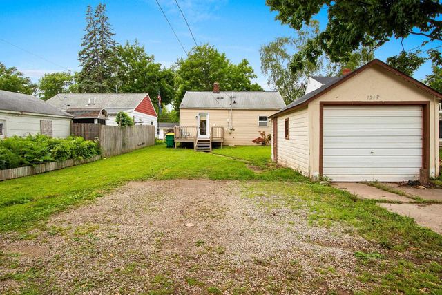 1213 S NORWOOD AVENUE, Green Bay, WI 54304