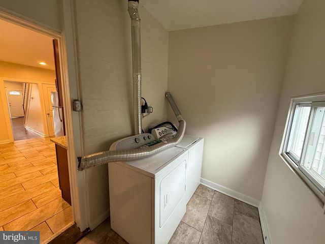 1249 W COLLEGE AVE, Philadelphia, PA 19121