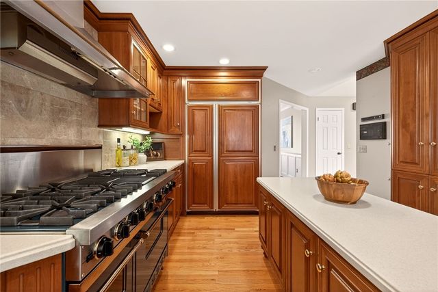 32 Stone Island Lane, Penfield, NY 14526