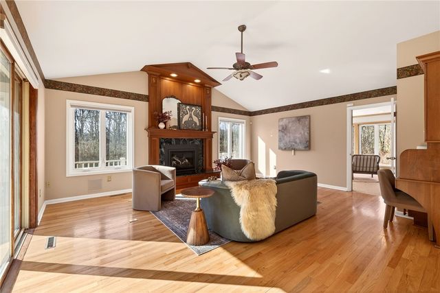 32 Stone Island Lane, Penfield, NY 14526