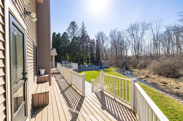 32 Stone Island Lane, Penfield, NY 14526