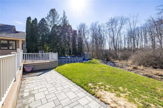 32 Stone Island Lane, Penfield, NY 14526