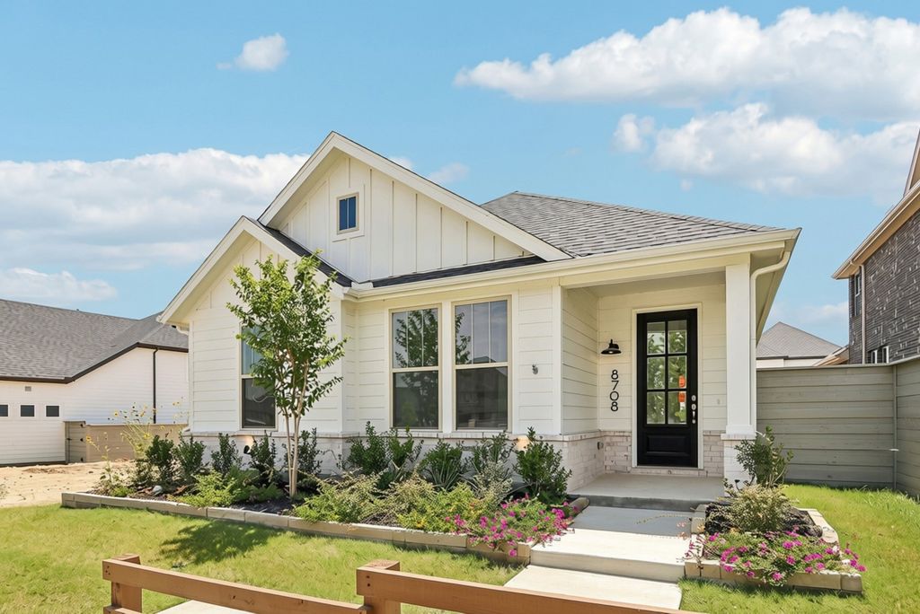 8721 Lacey Oak Drive, Justin, TX 76247 — photo 5