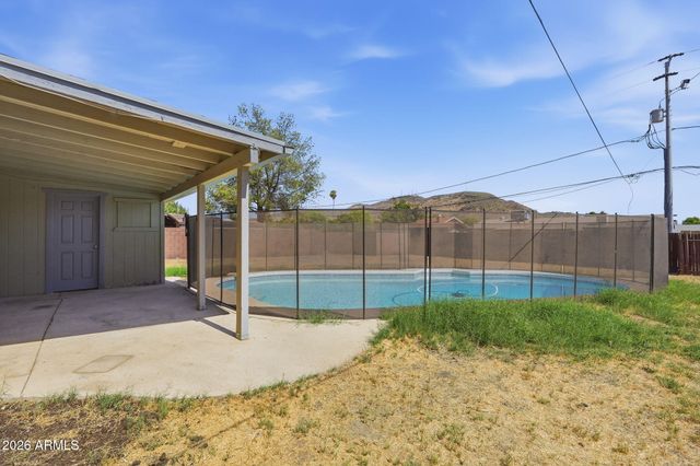 1941 W VOLTAIRE Avenue, Phoenix, AZ 85029