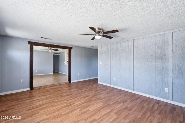 1941 W VOLTAIRE Avenue, Phoenix, AZ 85029