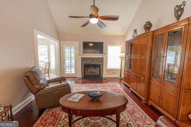 3880 Byrnwycke Drive, Buford, GA 30519