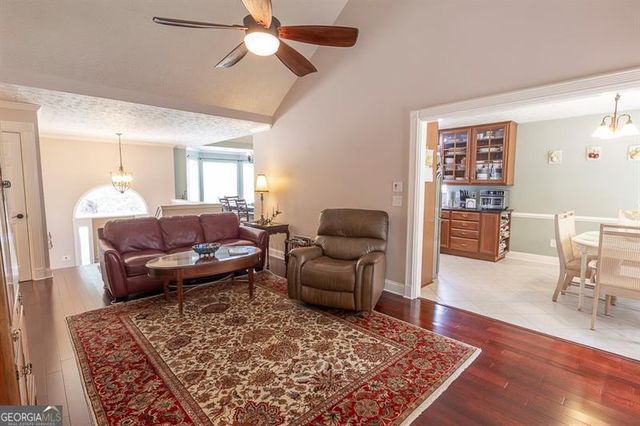 3880 Byrnwycke Drive, Buford, GA 30519