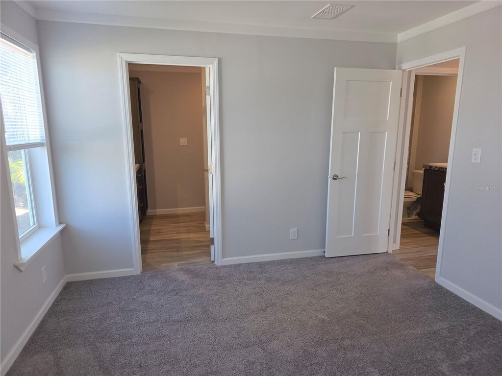 Image 10 of property listing at 236 WOLVERINE AVENUE, North Port, FL 34287