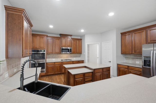 8901 Bear Creek Drive, Mckinney, TX 75072