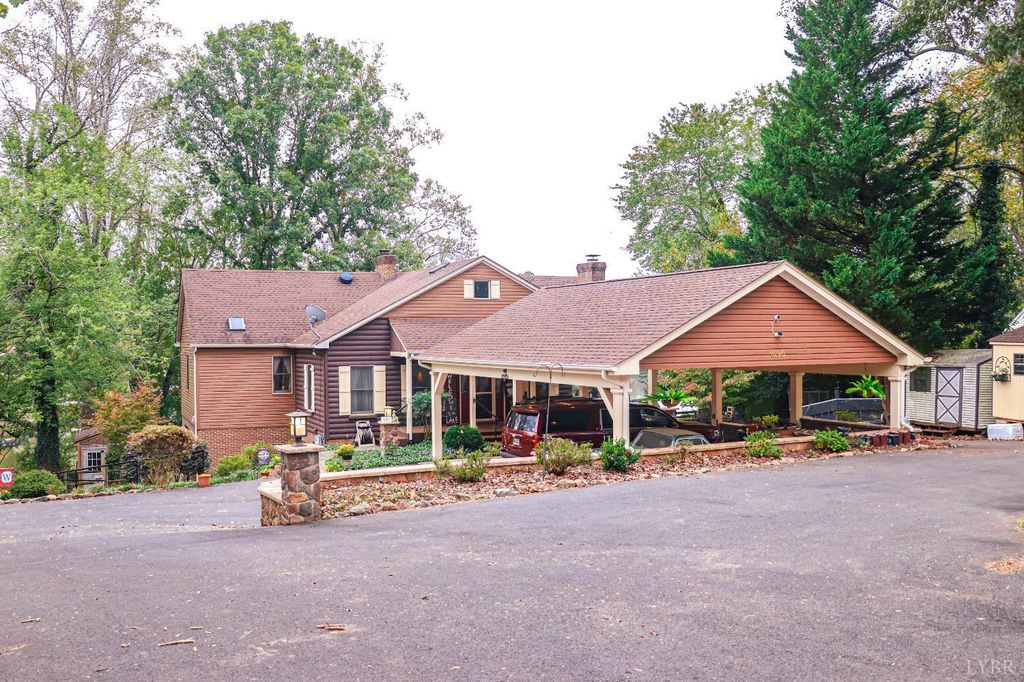 1090 Timberlake Drive, Lynchburg, VA 24502