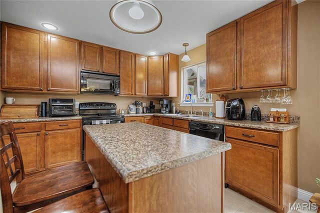 316 W Walnut Street, Pacific, MO 63069