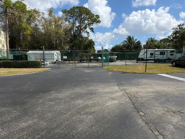 222 Foxtail Drive I, Greenacres, FL 33415