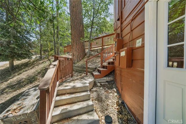 944 Knickerbocker Road, Big Bear Lake, CA 92315