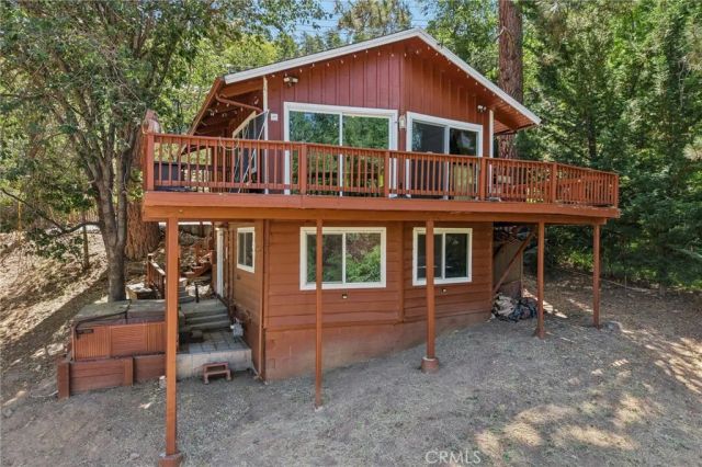 944 Knickerbocker Road, Big Bear Lake, CA 92315