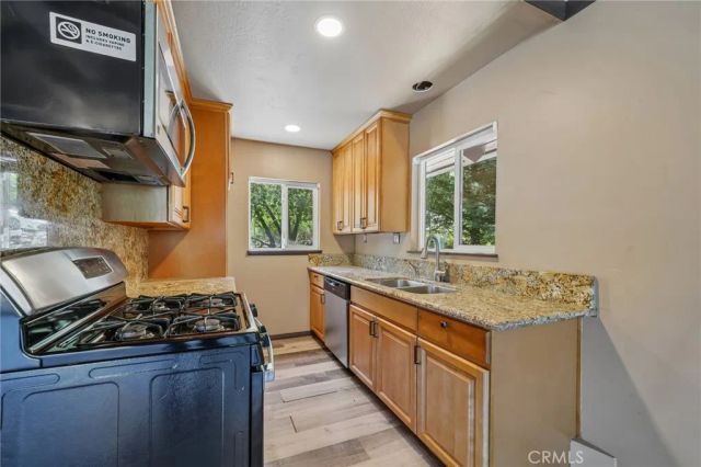 944 Knickerbocker Road, Big Bear Lake, CA 92315