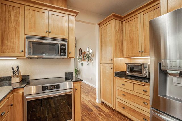 2729 Clay Creek Way, Ashland, OR 97520