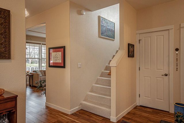 2729 Clay Creek Way, Ashland, OR 97520