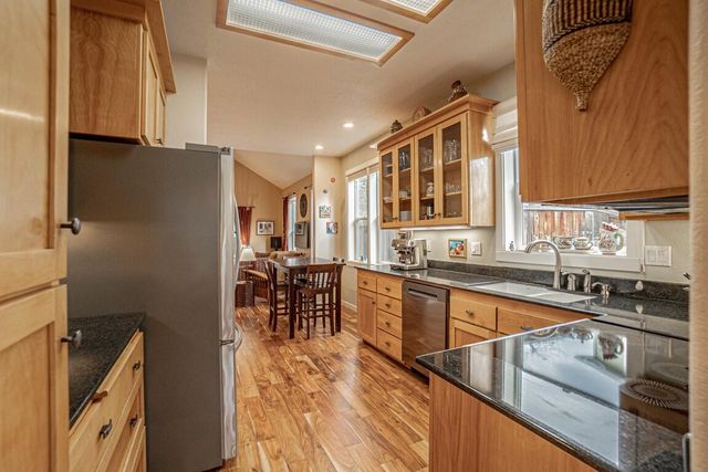 2729 Clay Creek Way, Ashland, OR 97520