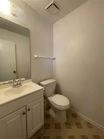 10220 Isaac Drive, Midwest City, OK 73130