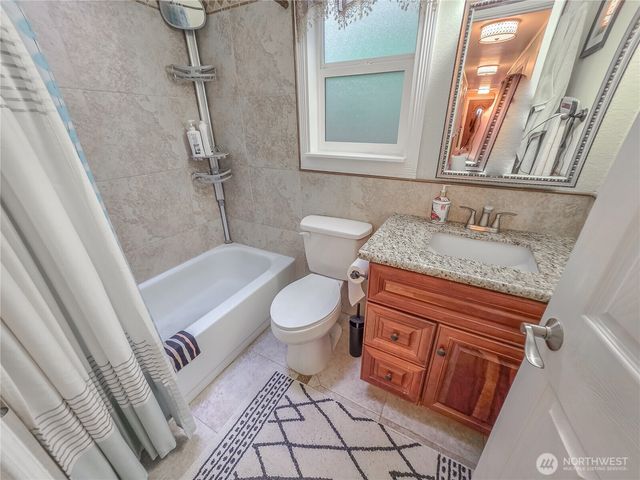 2420 166th Place SE, Bothell, WA 98012