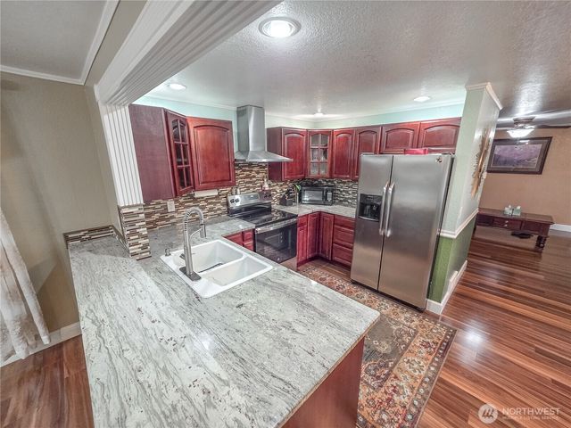 2420 166th Place SE, Bothell, WA 98012