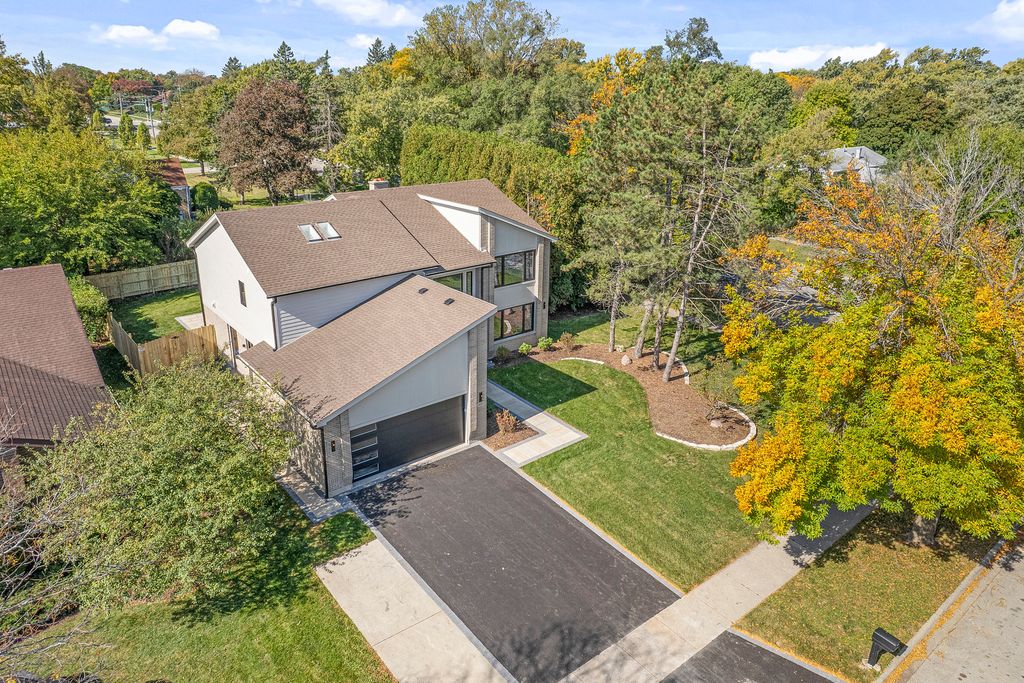 1400 Kingsport Court, Northbrook, IL 60062 — photo 2