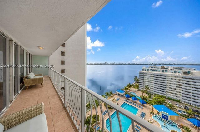 7601 E Treasure Dr 1722, North Bay Village, FL 33141