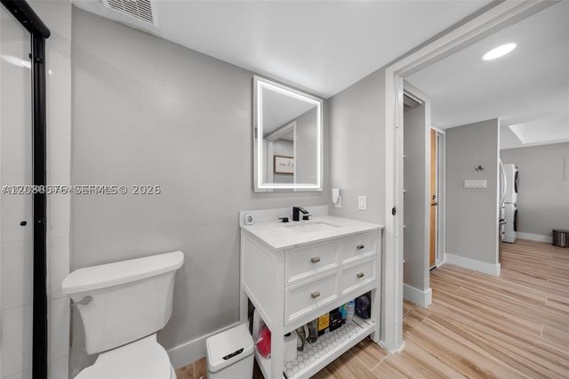 7601 E Treasure Dr 1722, North Bay Village, FL 33141