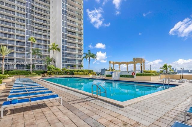 7601 E Treasure Dr 1722, North Bay Village, FL 33141