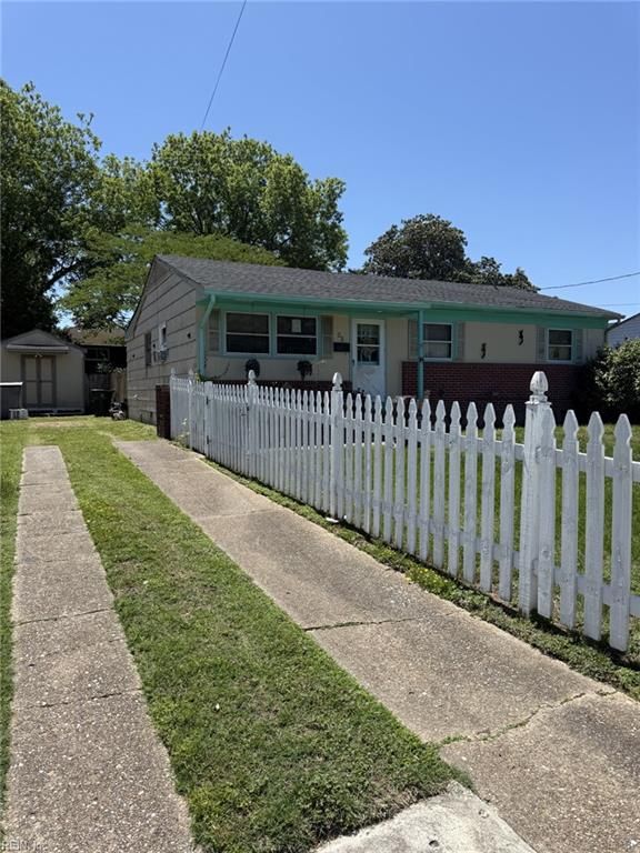 22 Kemper AVE, Newport News, VA 23601