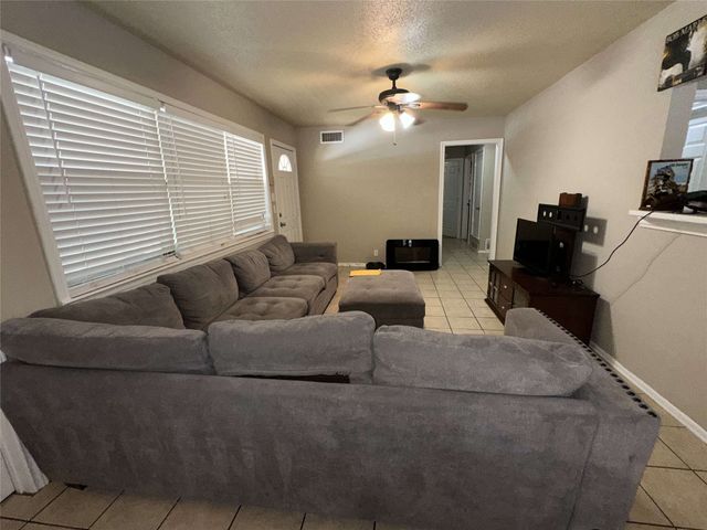2704 Marbella Lane, Dallas, TX 75228