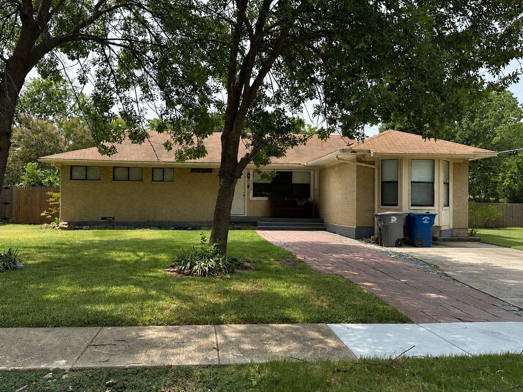 2704 Marbella Lane, Dallas, TX 75228