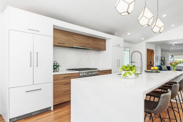 1766 Hill Top Lane, Encinitas, CA 92024