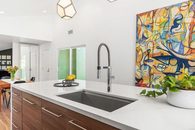 1766 Hill Top Lane, Encinitas, CA 92024