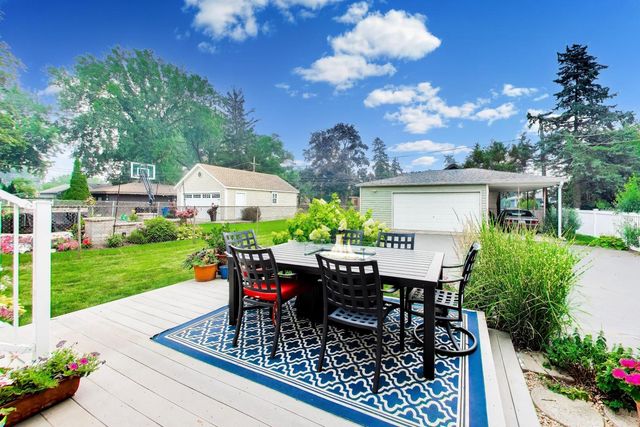 124 E Grantley Avenue, Elmhurst, IL 60126