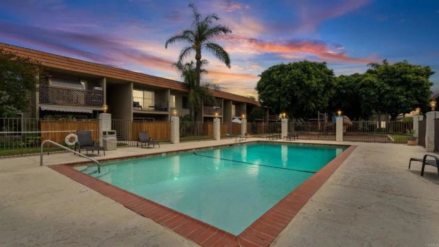 589 N Johnson Avenue 103, El Cajon, CA 92020