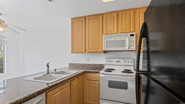 589 N Johnson Avenue 103, El Cajon, CA 92020