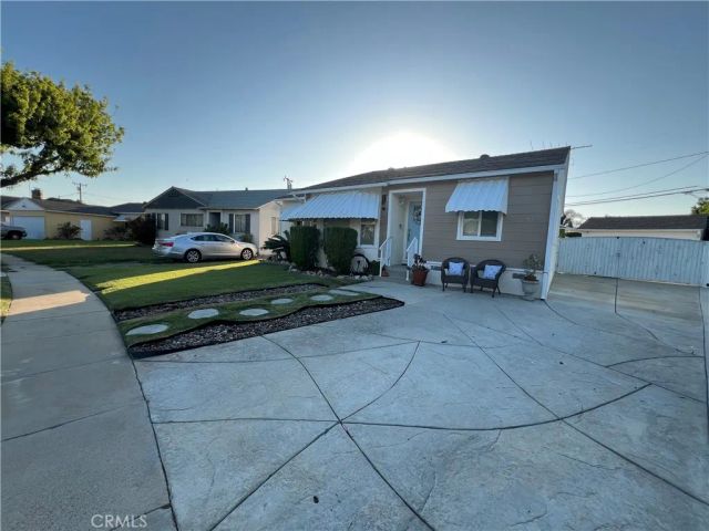 4257 Pixie Avenue, Lakewood, CA 90712