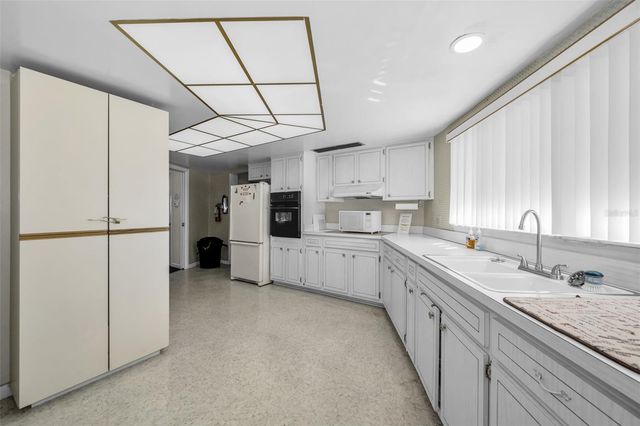 1601 43RD STREET N 143, St Petersburg, FL 33713