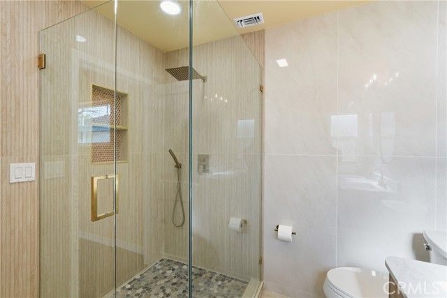 8008 Greenbush Avenue, Panorama City (los Angeles), CA 91402