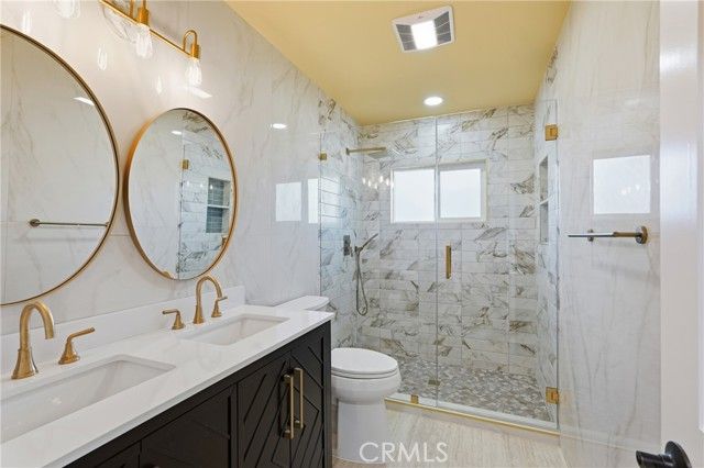 8008 Greenbush Avenue, Panorama City (los Angeles), CA 91402