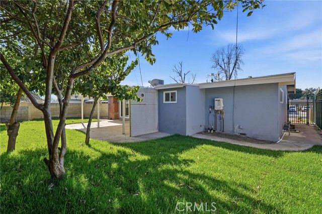8008 Greenbush Avenue, Panorama City (los Angeles), CA 91402