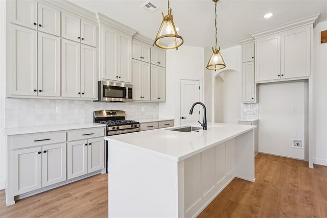 2224 Los Angeles Avenue, Edmond, OK 73034