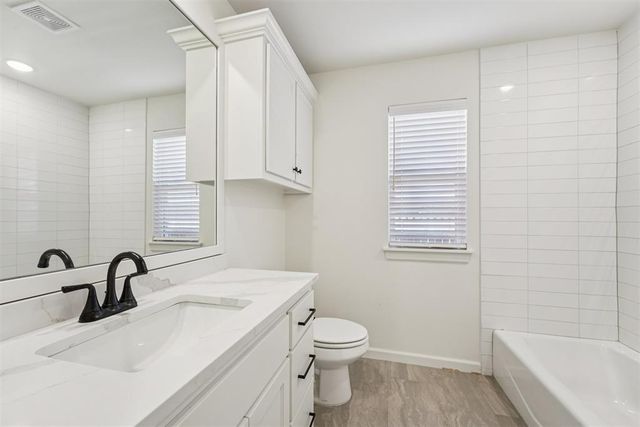 2224 Los Angeles Avenue, Edmond, OK 73034