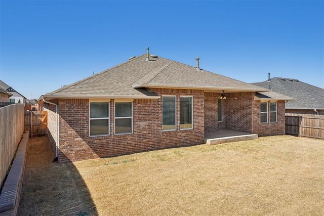 2224 Los Angeles Avenue, Edmond, OK 73034