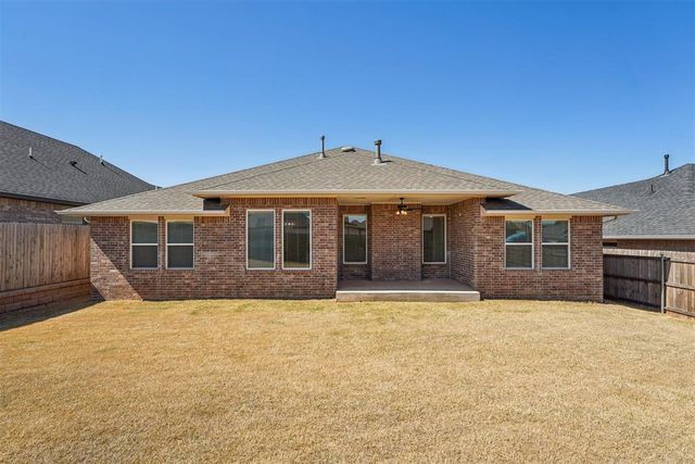 2224 Los Angeles Avenue, Edmond, OK 73034