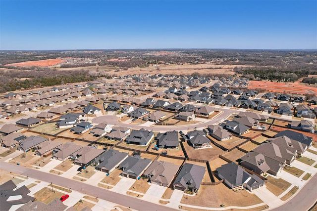 2224 Los Angeles Avenue, Edmond, OK 73034