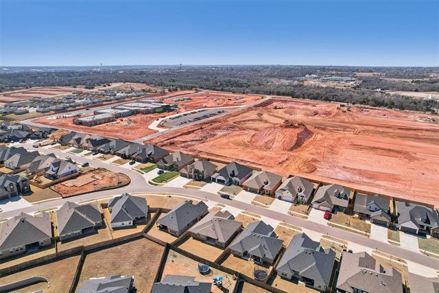 2224 Los Angeles Avenue, Edmond, OK 73034