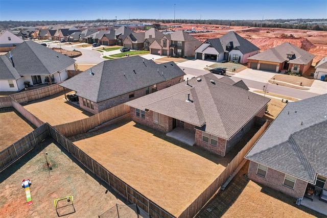 2224 Los Angeles Avenue, Edmond, OK 73034